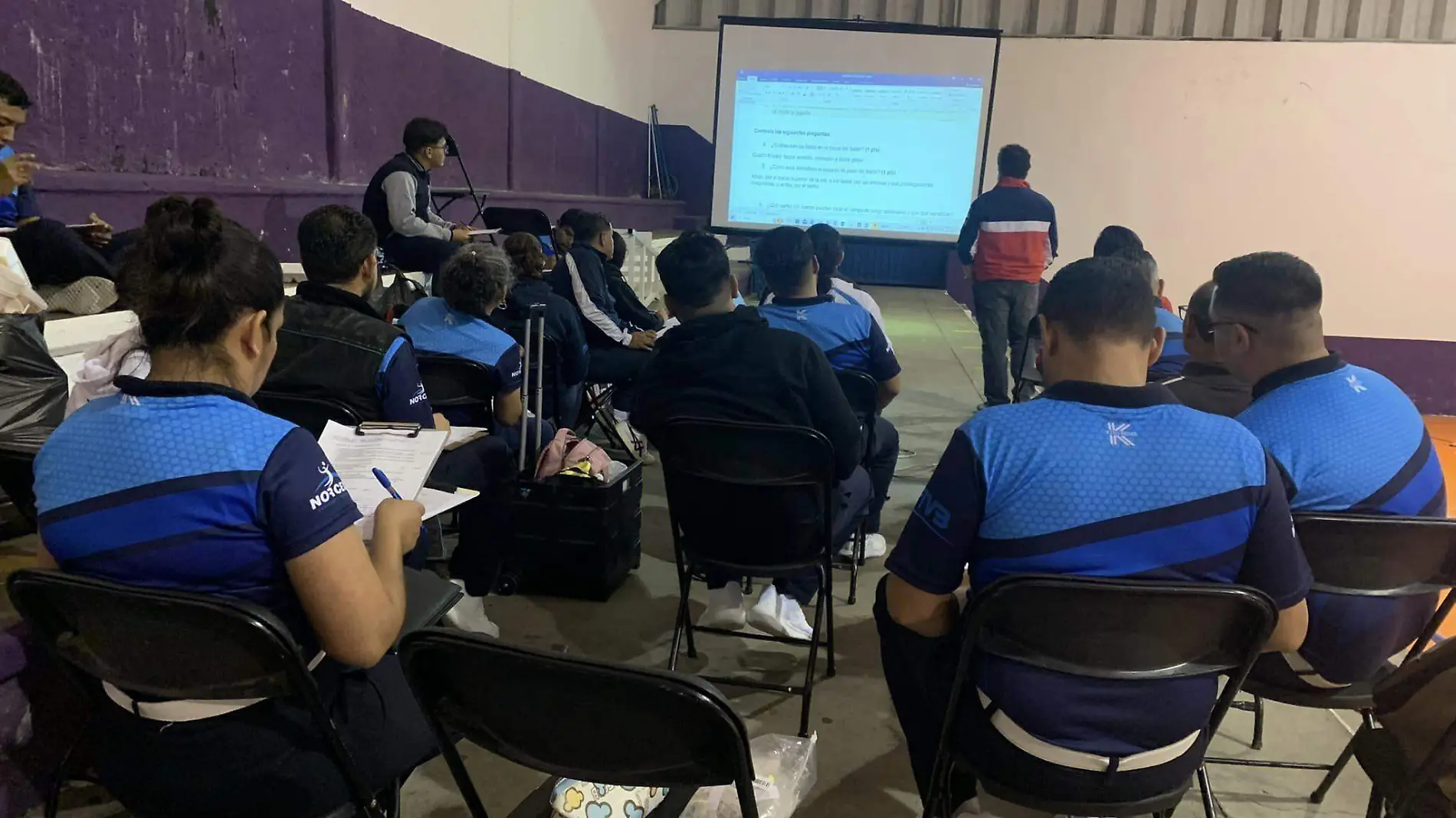 Entrenadores en curso de capacitacoón-cortesía AVEM